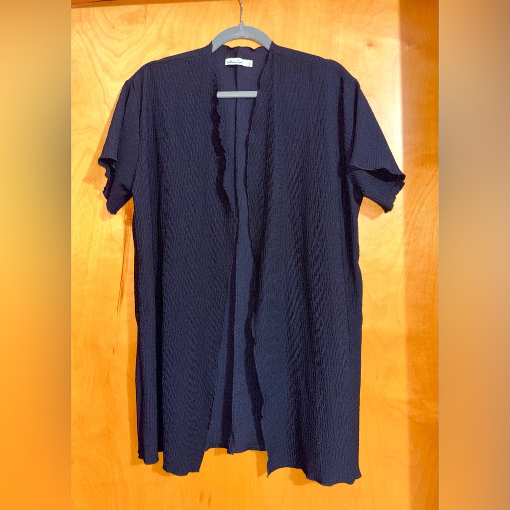 Black Open-Front Textured Short Sleeve Cardigan